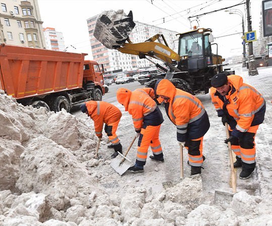 Уборка снега в Лазаревском и  Краснодарском крае